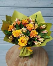 Букет цветов из:  Альстромерии и Розы в Приозерске