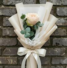Букет цветов из:  Розы в Приозерске