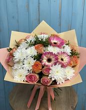 Букет цветов из:  Розы, Герберы и Хризантемы в Приозерске