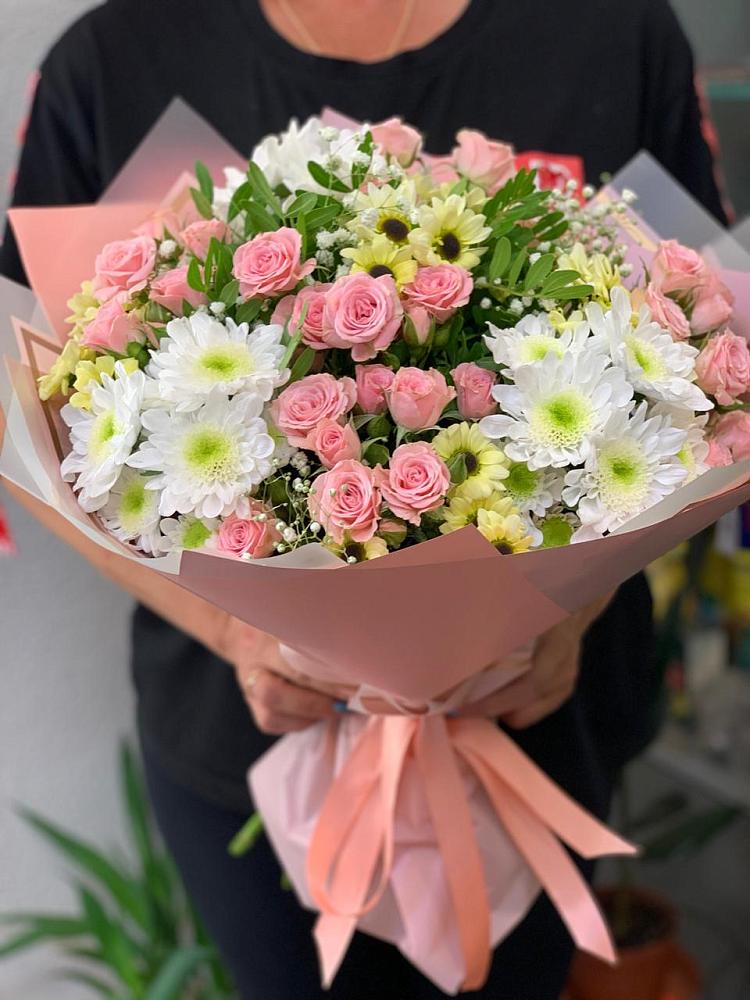 Букет цветов из: Розы и Хризантемы в Приозерске