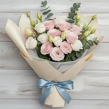 Букет цветов из:  Лизиантусы в Приозерске