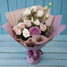 Букет цветов из:  Розы и Лизиантусы в Приозерске
