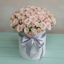 Цветочная композиция из Розы в шляпной коробке в Приозерске