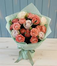 Букет цветов из:  Розы в Приозерске