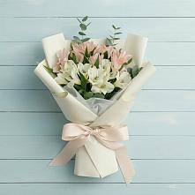 Букет цветов из:  Альстромерии в Приозерске