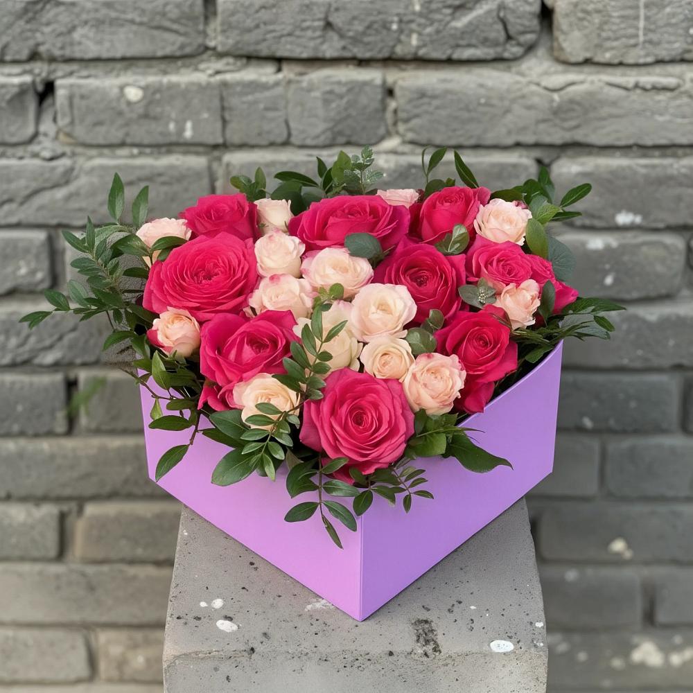 Цветочная композиция из Розы в коробке в Приозерске