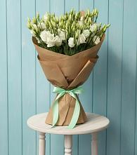 Букет цветов из:  Лизиантусы в Приозерске