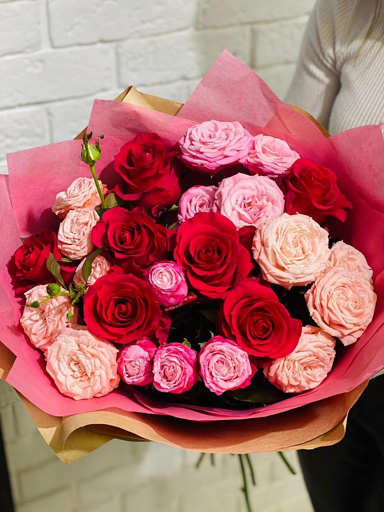 Букет цветов из: Розы в Приозерске