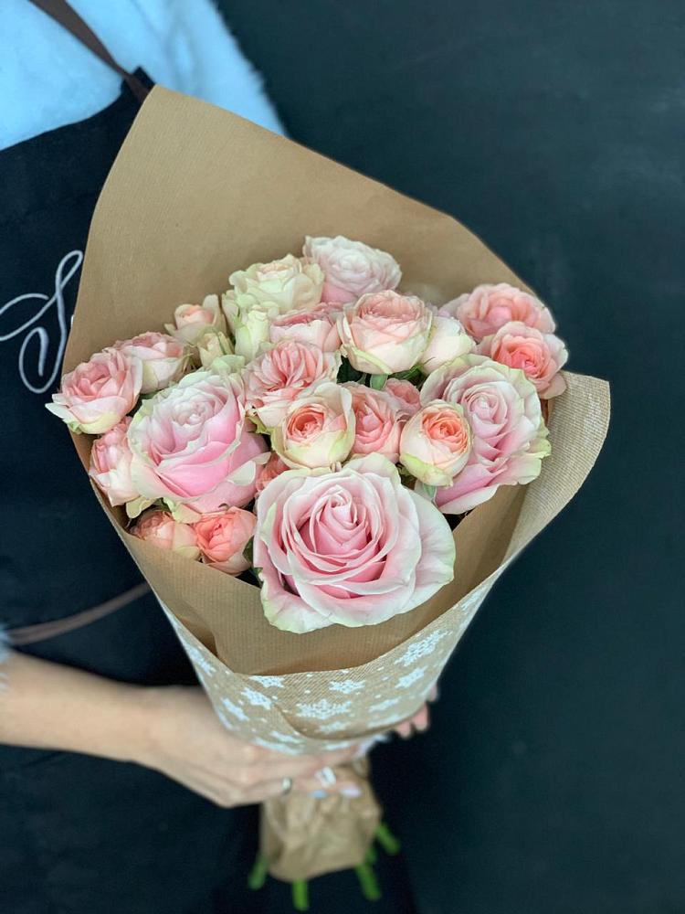 Букет цветов из: Хризантемы и Розы в Приозерске