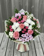 Букет цветов из:  Альстромерии, Гвоздики, Розы и Хризантемы в Приозерске