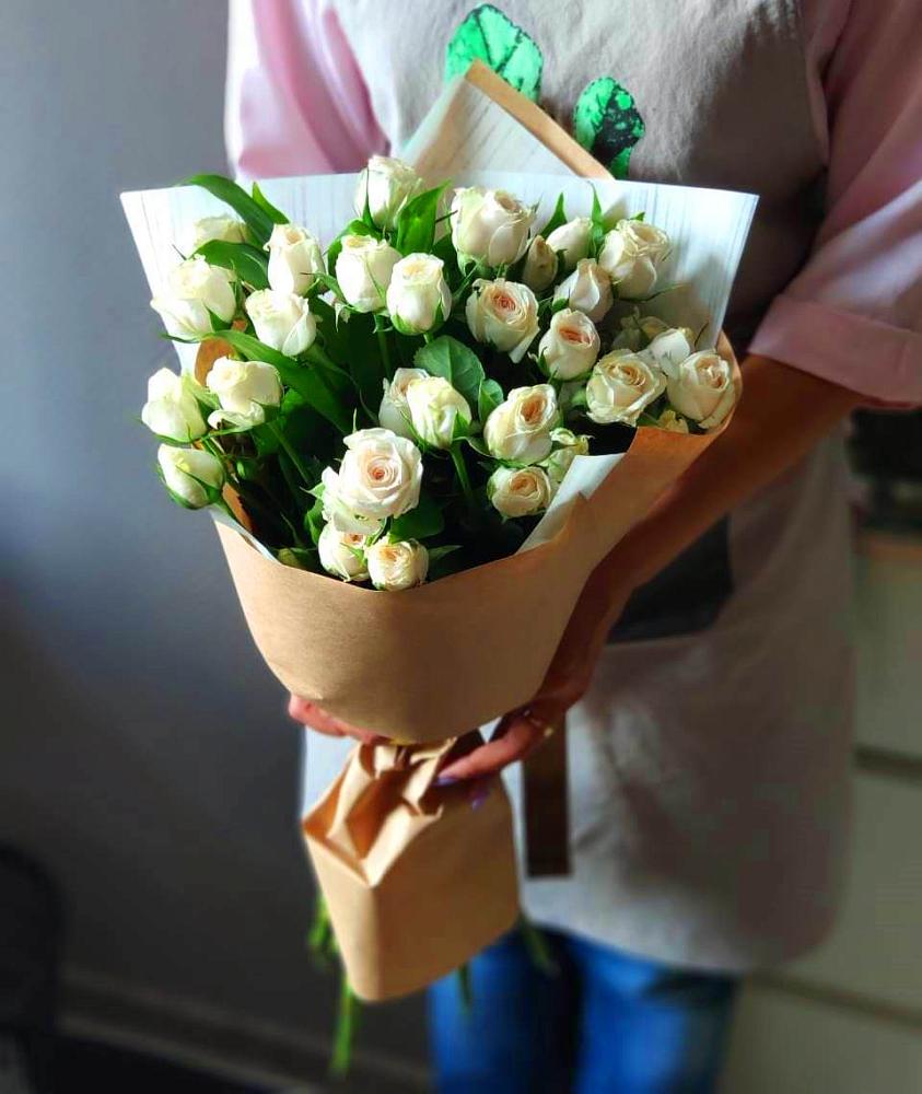 Букет цветов из: Розы в Приозерске