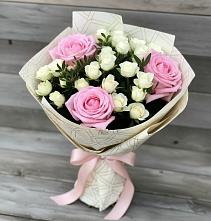 Букет цветов из:  Розы в Приозерске