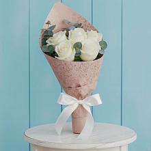 Букет цветов из:  Розы в Приозерске