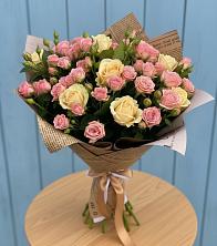 Букет цветов из:  Розы в Приозерске