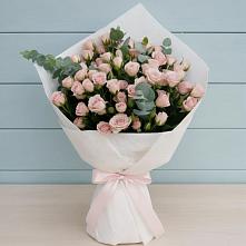 Букет цветов из:  Розы в Приозерске