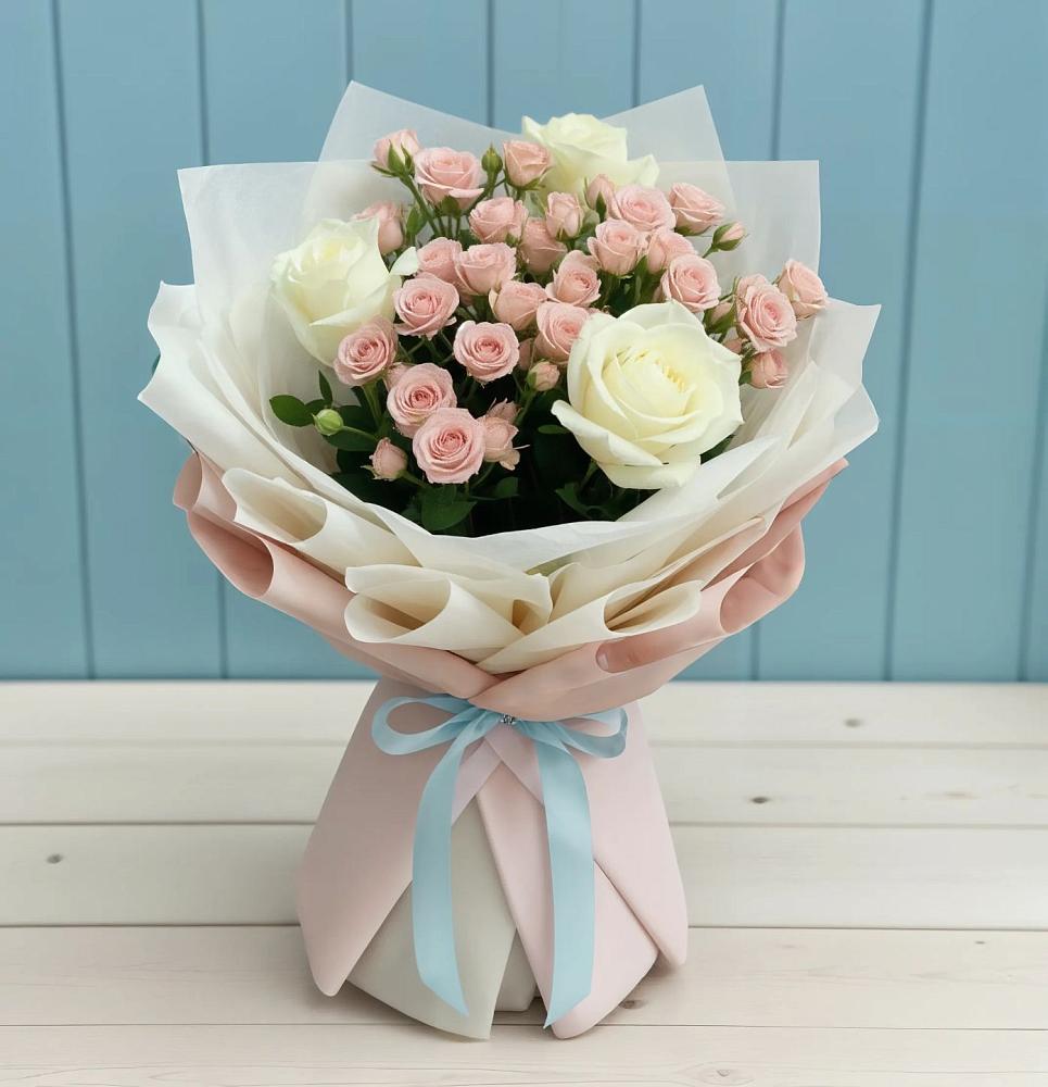 Букет цветов из: Розы в Приозерске