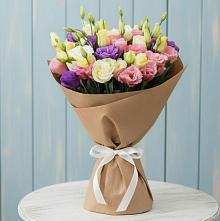 Букет цветов из:  Лизиантусы в Приозерске