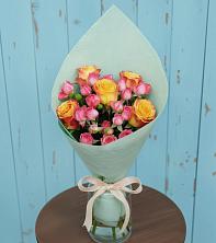 Букет цветов из:  Розы в Приозерске