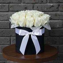 Цветочная композиция из Розы в шляпной коробке #REPLACE_PRED# Приозерске